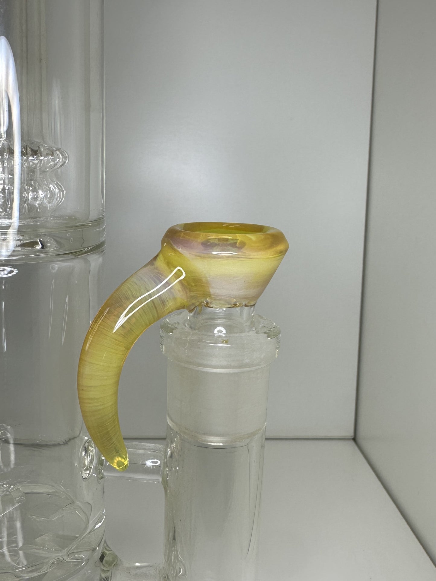 Kunstvoller 18mm, 4-Loch Bong-Kopf - CloudyMinds