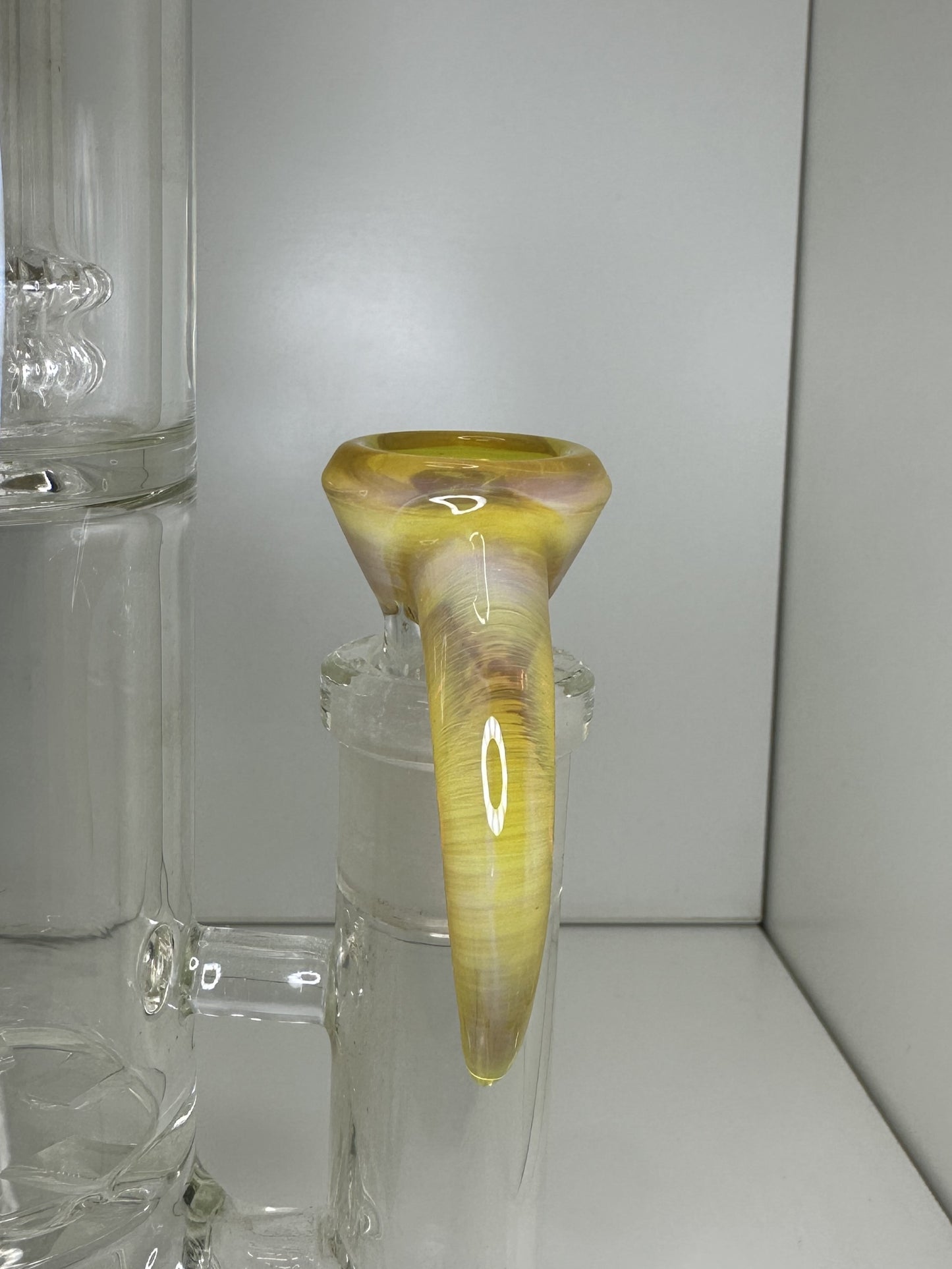 Kunstvoller 18mm, 4-Loch Bong-Kopf - CloudyMinds