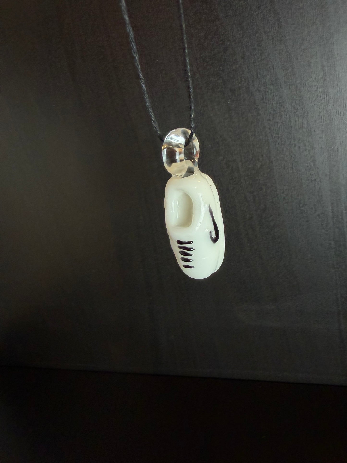 Dippy Glass - Nike Schuh Pendant - CloudyMinds