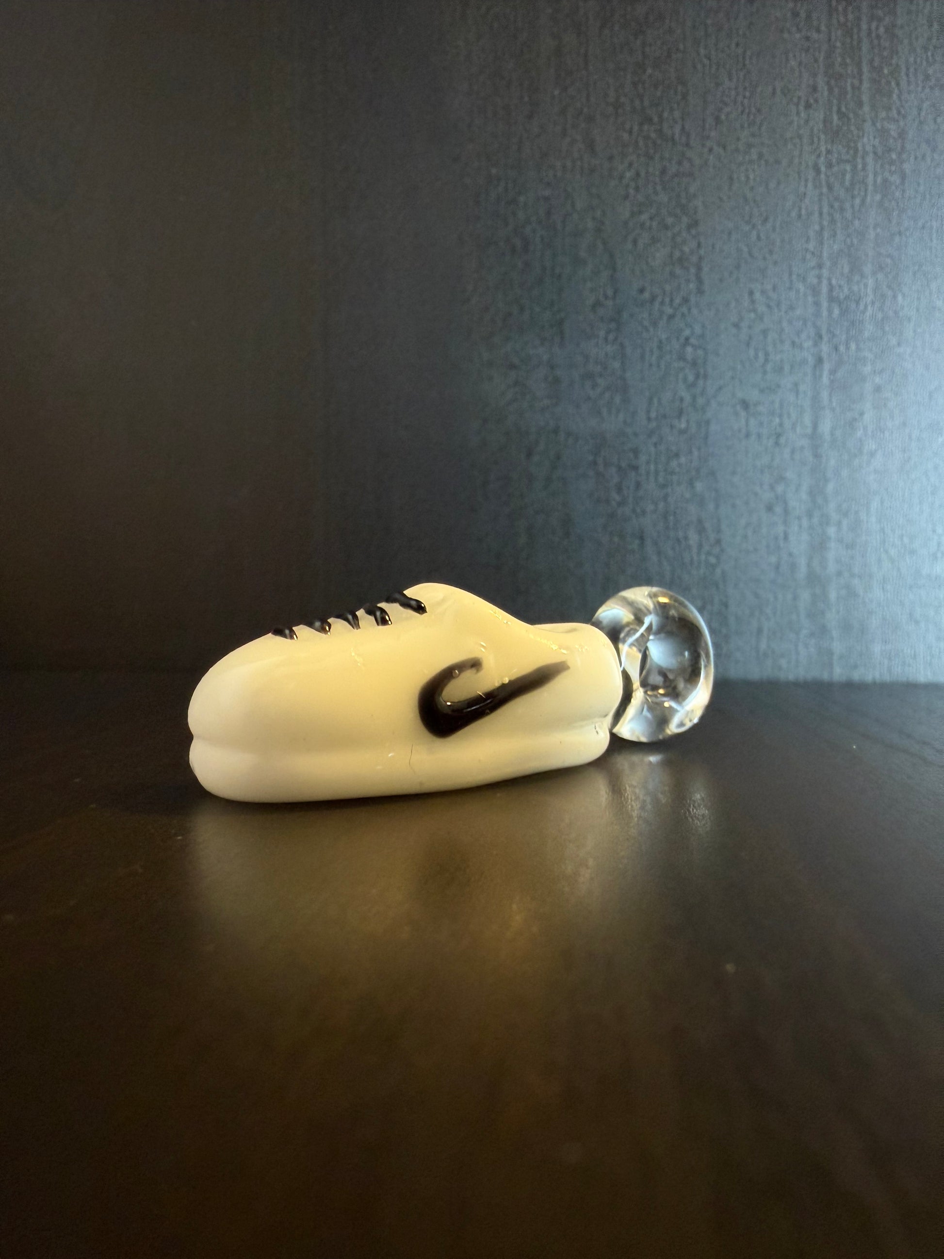 Dippy Glass - Nike Schuh Pendant - CloudyMinds