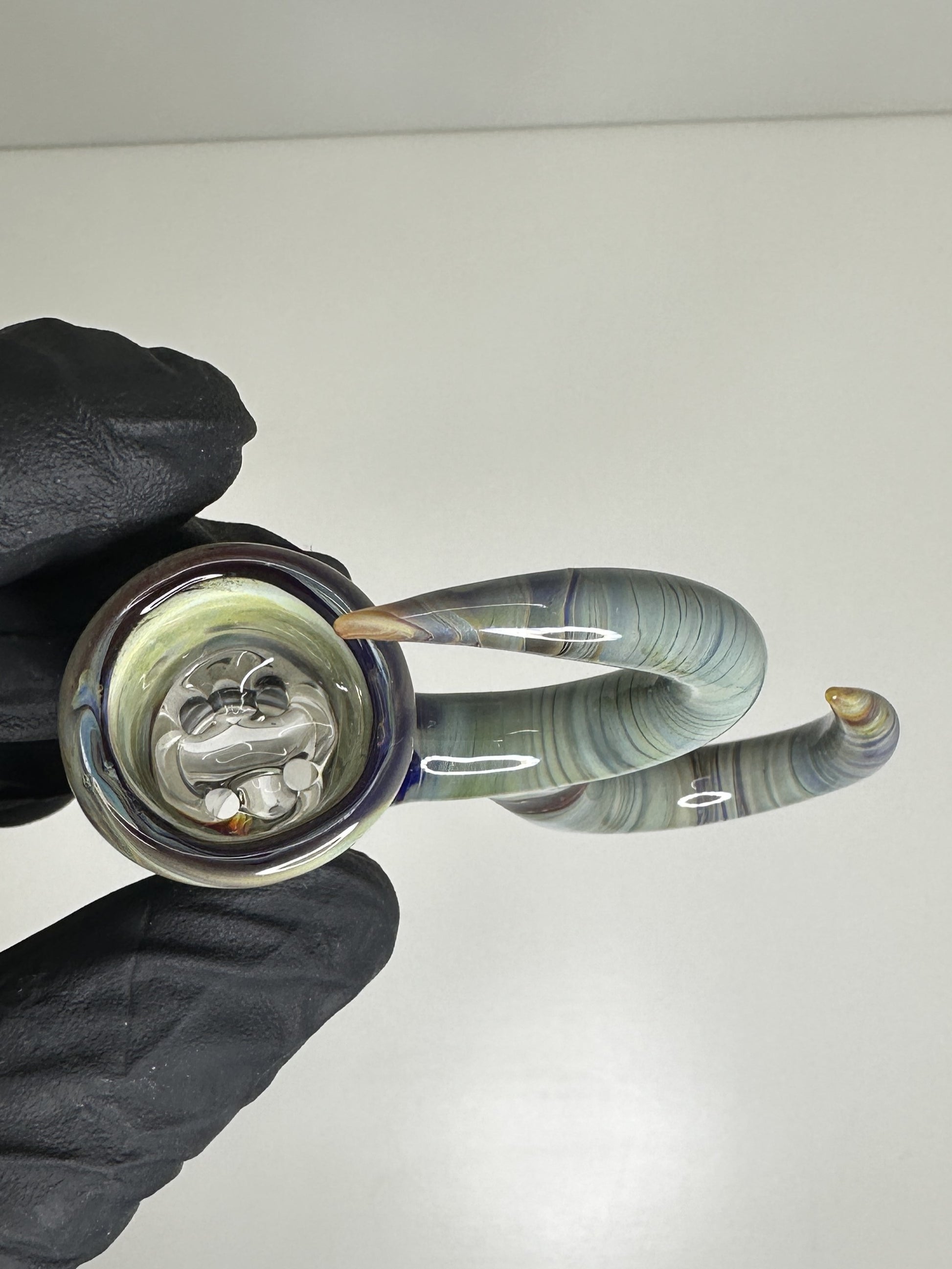 Kunstvoller 18mm, 4-Loch Bong-Kopf - CloudyMinds