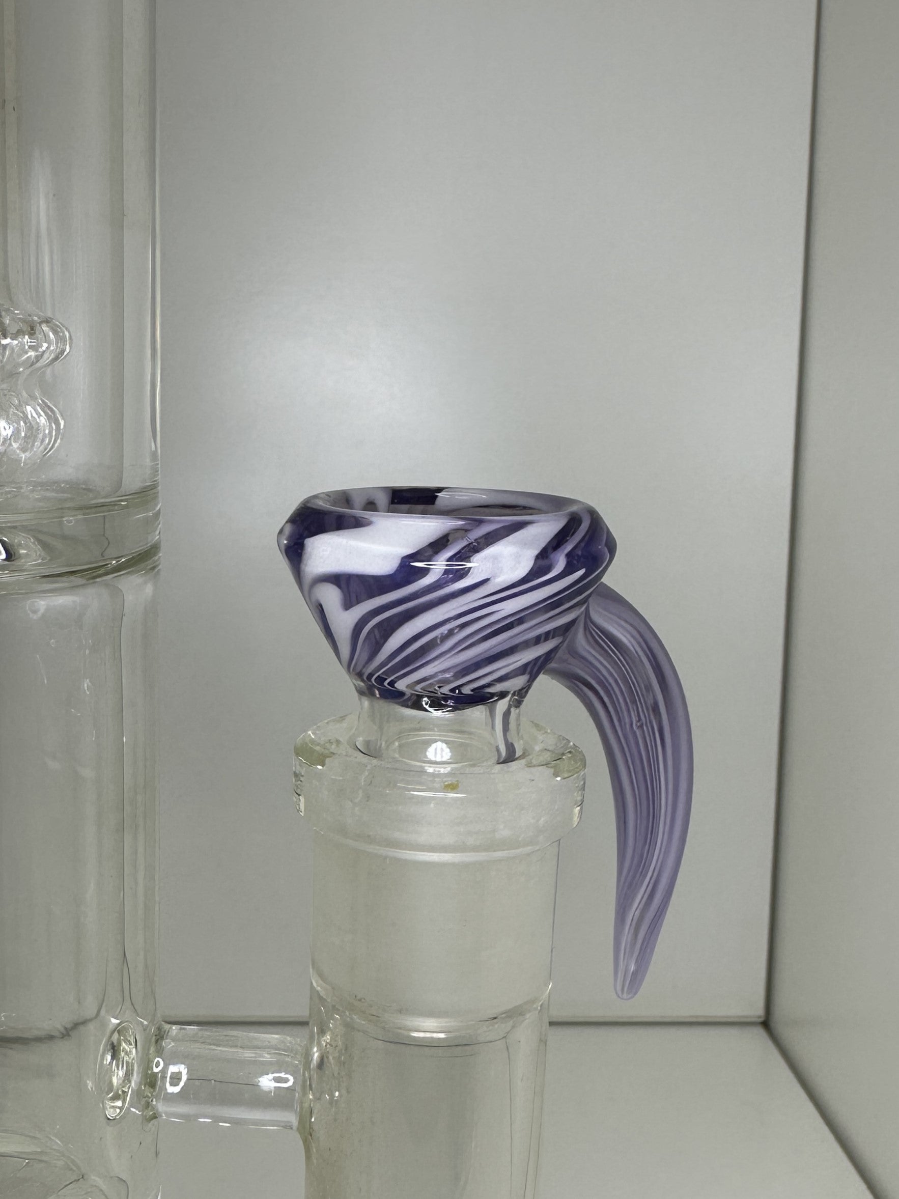 Kunstvoller 18mm, 4-Loch Bong-Kopf - CloudyMinds